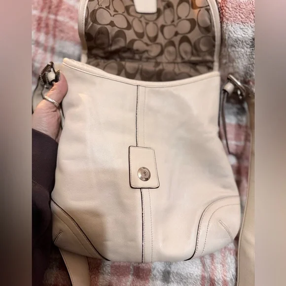Coach 9480 Vintage Soho Flap Cowhide Crossbody (Cream) - GUC - Picture 5 of 11